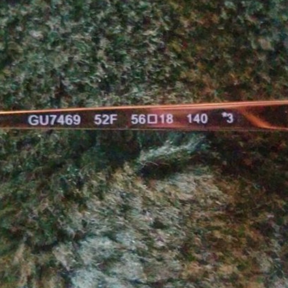 Guess GU7469 52F Women's Sunglasses - Picture 3 of 5